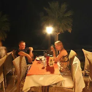 Oda ve Kahvaltı Rosy, Kuşadası